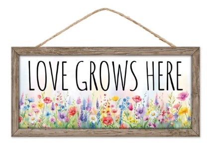 12.5"L x 6"H Love Grows Here Wreath Sign