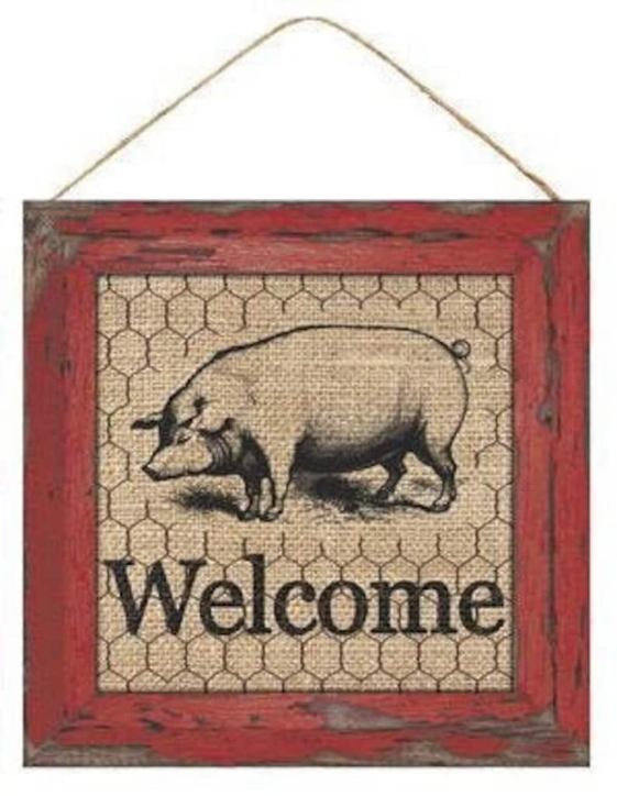 10” Square Pig Welcome Wreath Sign