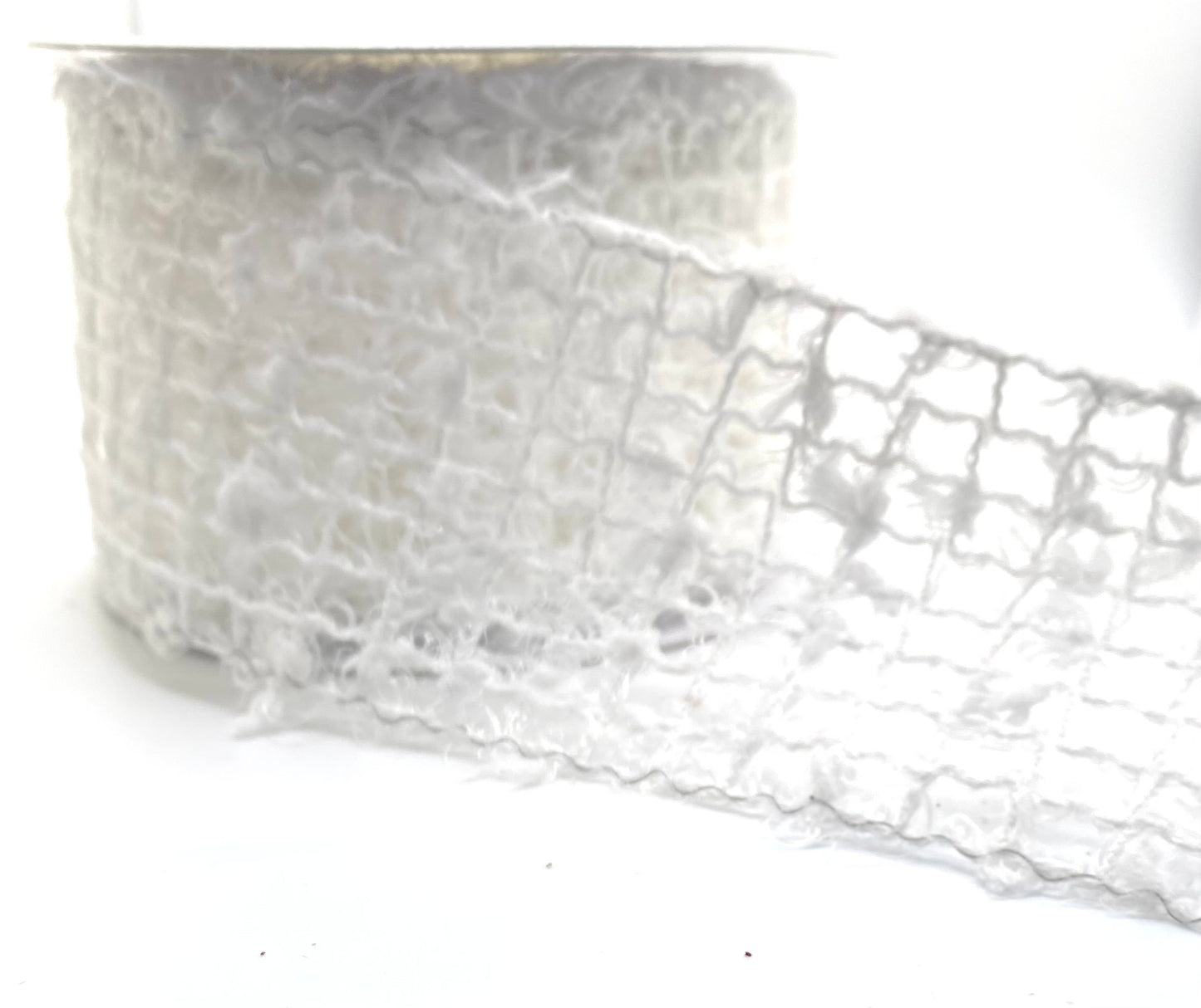 10 Yards - 2.5” Wired Snow Flocked Net Ribbon